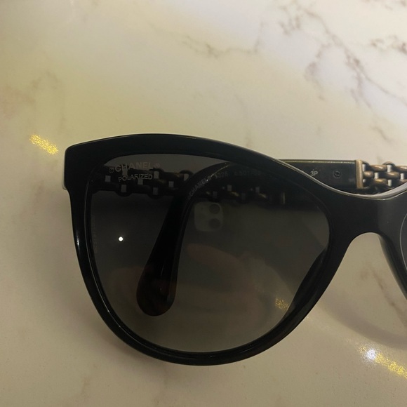 💯 Authentic Chanel Link CC Logo Polarized Sunglasses - Picture 7 of 8